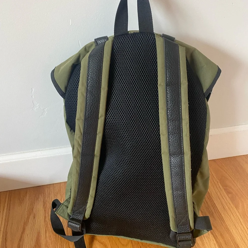 Backpack - Picture 2 of 2